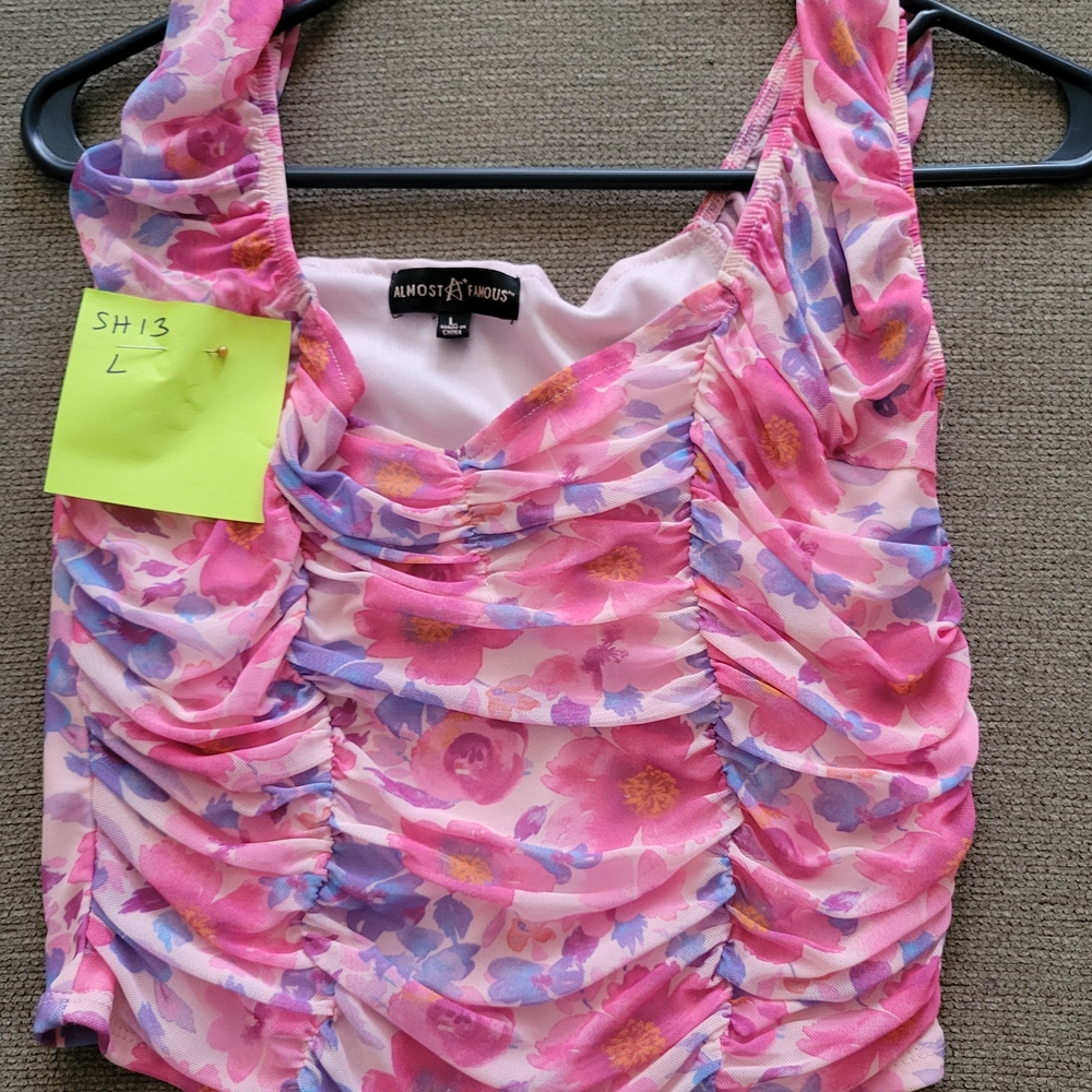 Sh13 Almost Famous Pink Floral Women's Top
